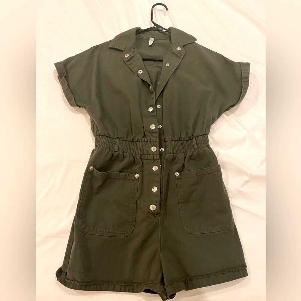 Green romper jumpsuit, Size S, bought from Amazon
